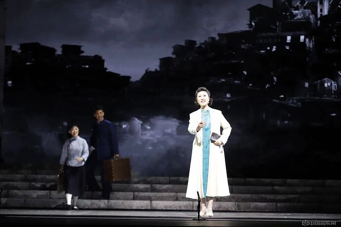 歌剧《江姐》焕新登场 歌唱家伊泓远饰演“江姐”一角广受好评