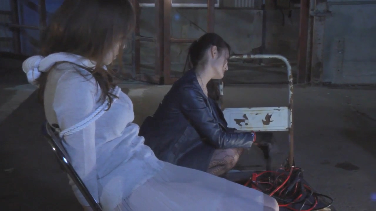 黑道大姐大 やくざの女4 (1)